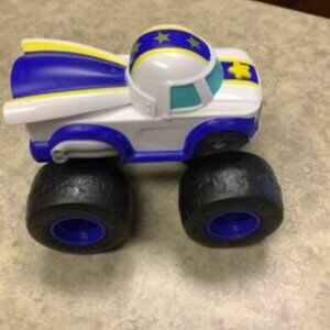 sher-Price Nickelodeon Blaze & the Monster Machines, Darrington